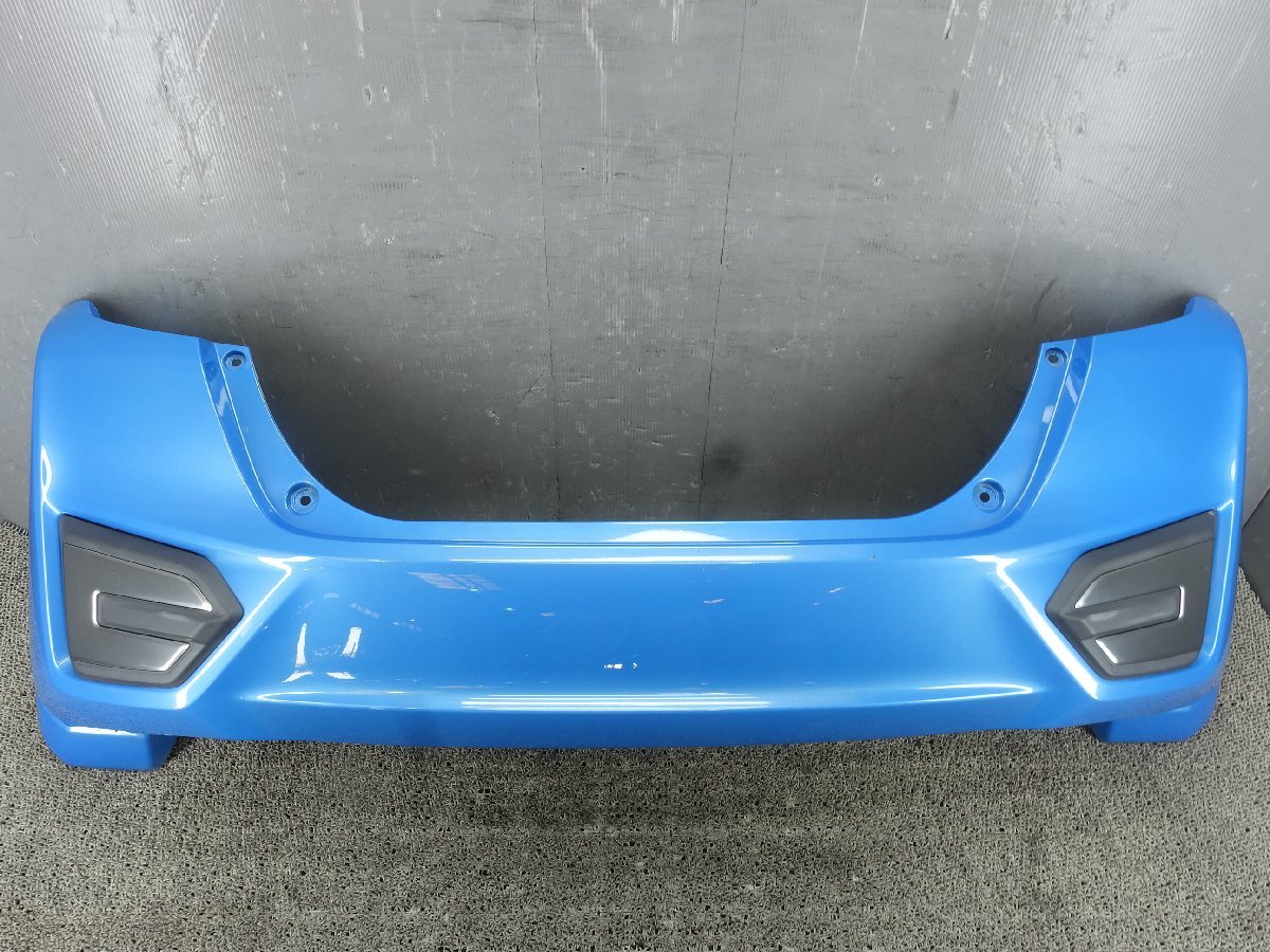 8637　フィット　HV/ハイブリッド　GP5　純OPブルーイルミ付　リアバンパー　リヤバンパー　Rバンパー　B595P　（DE4-4）