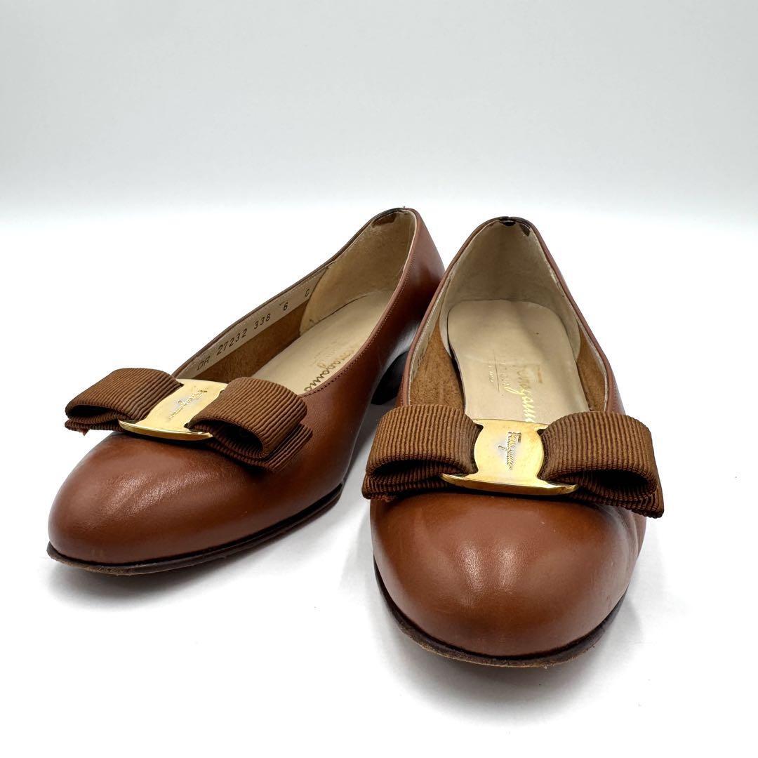 Ferragamo ヴァラ レザー パンプス 23.5cm ブラウン