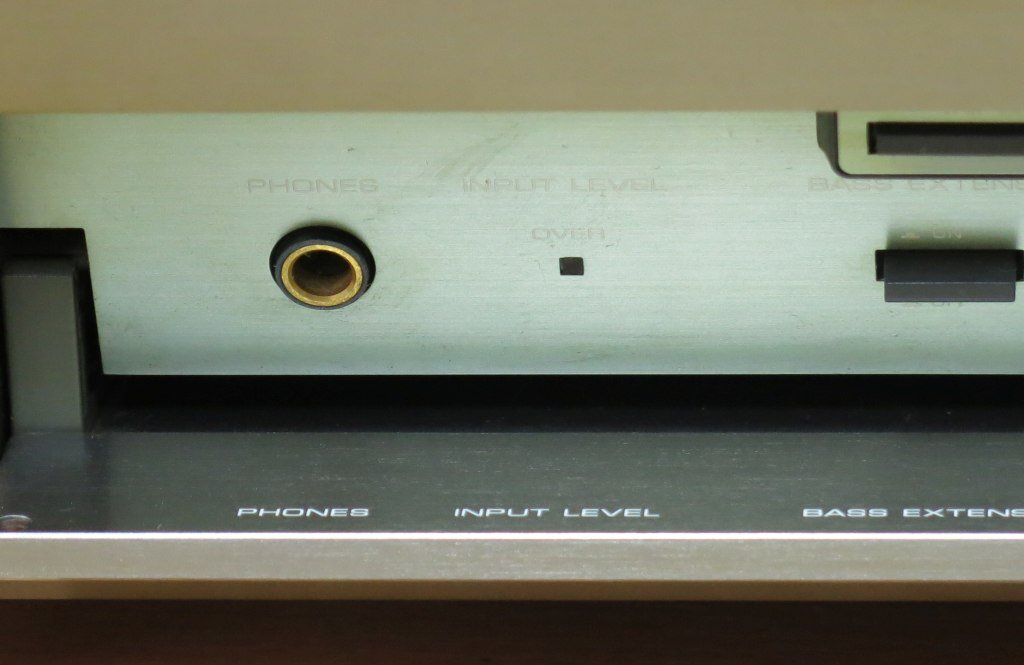 YAMAHA AVC-3000DSP DSP/AVコントロールアンプ 音出し可能も難點(diǎn)多 ジャンク扱い (ヤマハ)