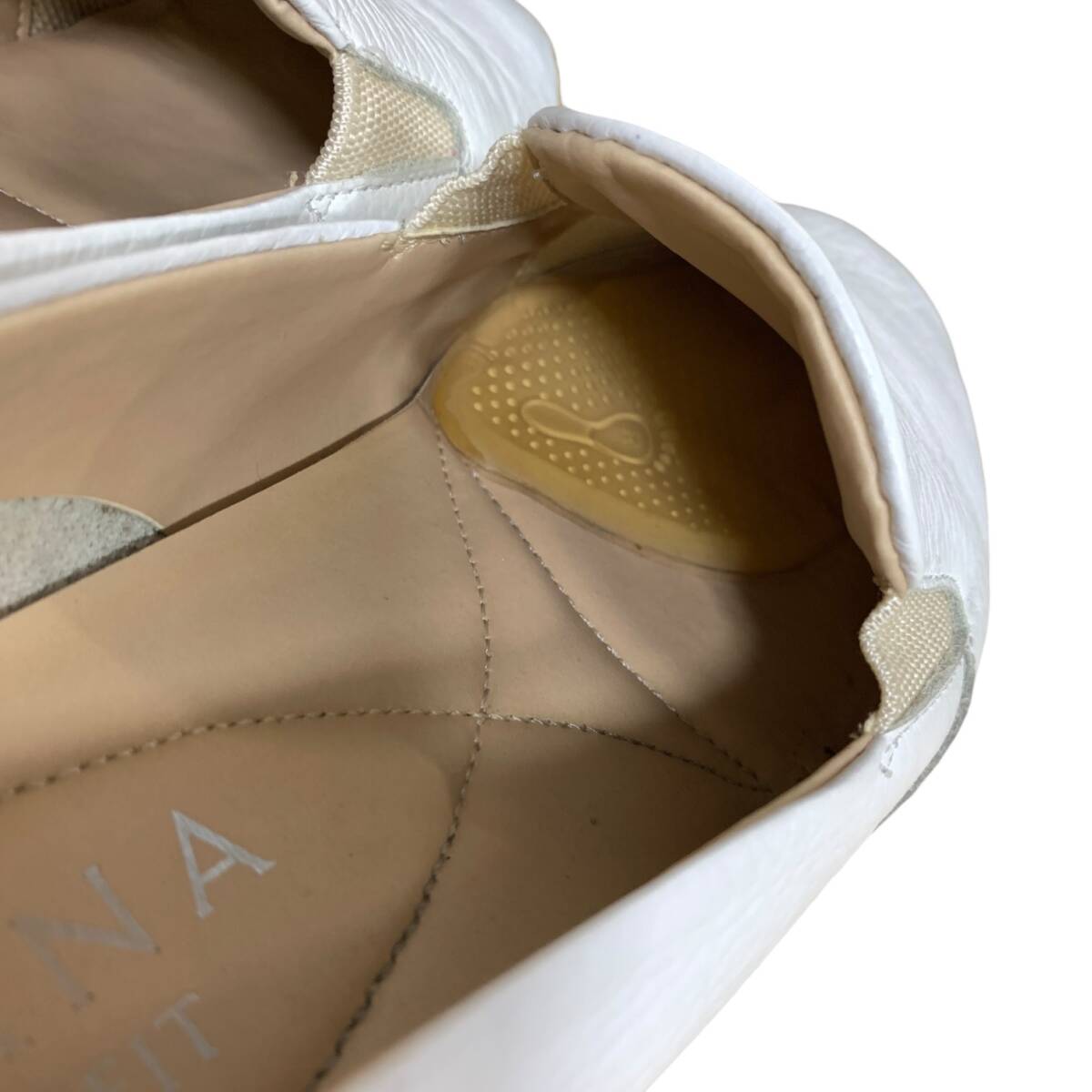 ◆中古品◆ DIANA WELL FIT ダイアナウェルフィット フラットシューズ レディース レザー スリッポン KW 42661 ホワイト 本体のみ V87787NL_画像9