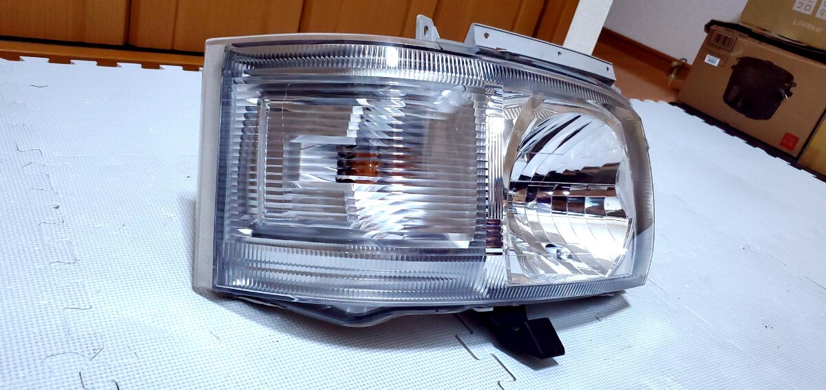 * бесплатная доставка * прекрасный товар 200 серия Hiace 1 type 2 type оригинальный передняя фара правая сторона ( водительское сиденье сторона ) повреждение нет KOITO26-117 HCR-184 гравировка 48