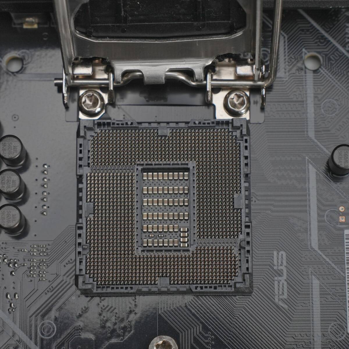 マザボ TUF GAMING H570-PRO Intel H570 (LGA 1200) ATXゲーミングマザーボード　Aura Sync RGBライティング搭載