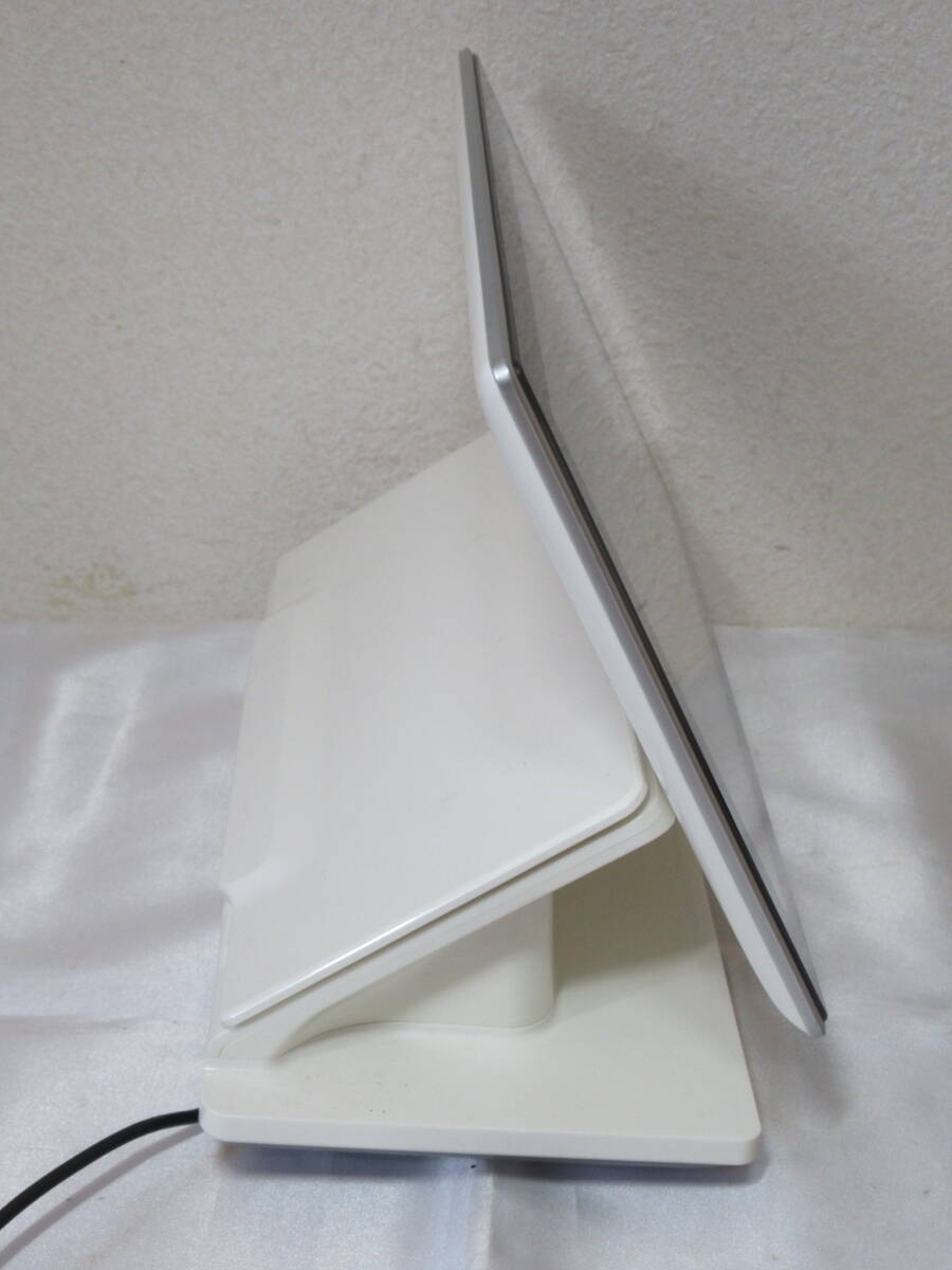 Panasonic / パナソニック　VIERA　ビエラ　DMP-HV200　10V型　ポータブル地上デジタルテレビ　管A0031