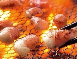 牛しろころ500g」 牛ホルモン(パイプ) 焼肉店用 牛丸腸 シロコロホルモン 焼肉 BBQ 牛丸腸500g モツ鍋 10kg迄送料同額にて同梱可能??！
