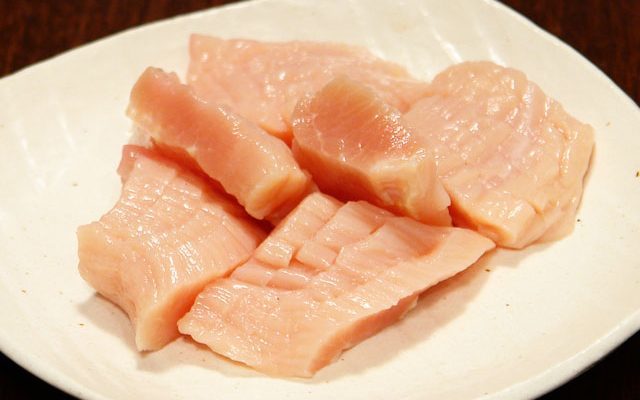 安い!!旨い!!北海道産 國産 上ミノ 「ムキミノ」 1.0kg ミノ 冷凍 焼肉 バーベキュー ホルモン 業(yè)務(wù)用 10kg迄送料同額にて同梱も可能！！