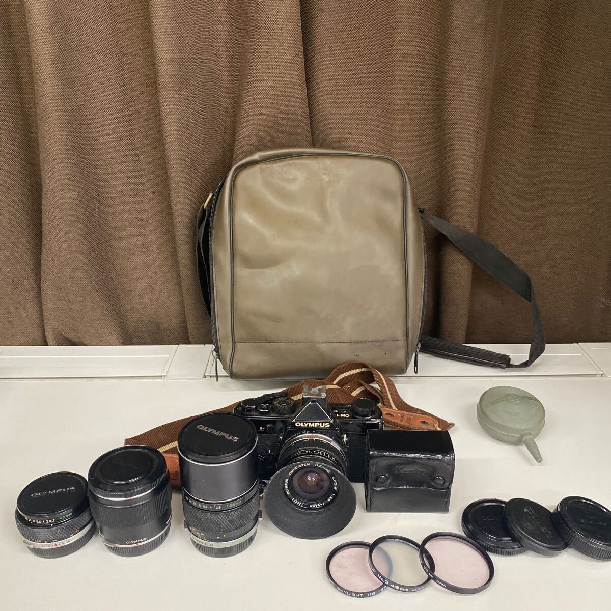 ☆ お得　昭和レトロ　希少　1972年　世界最小　最軽量　一眼レフカメラ　レンズ付き　オリンパス　OLYMPUS OM-1 付屬品多數(shù)　ケース