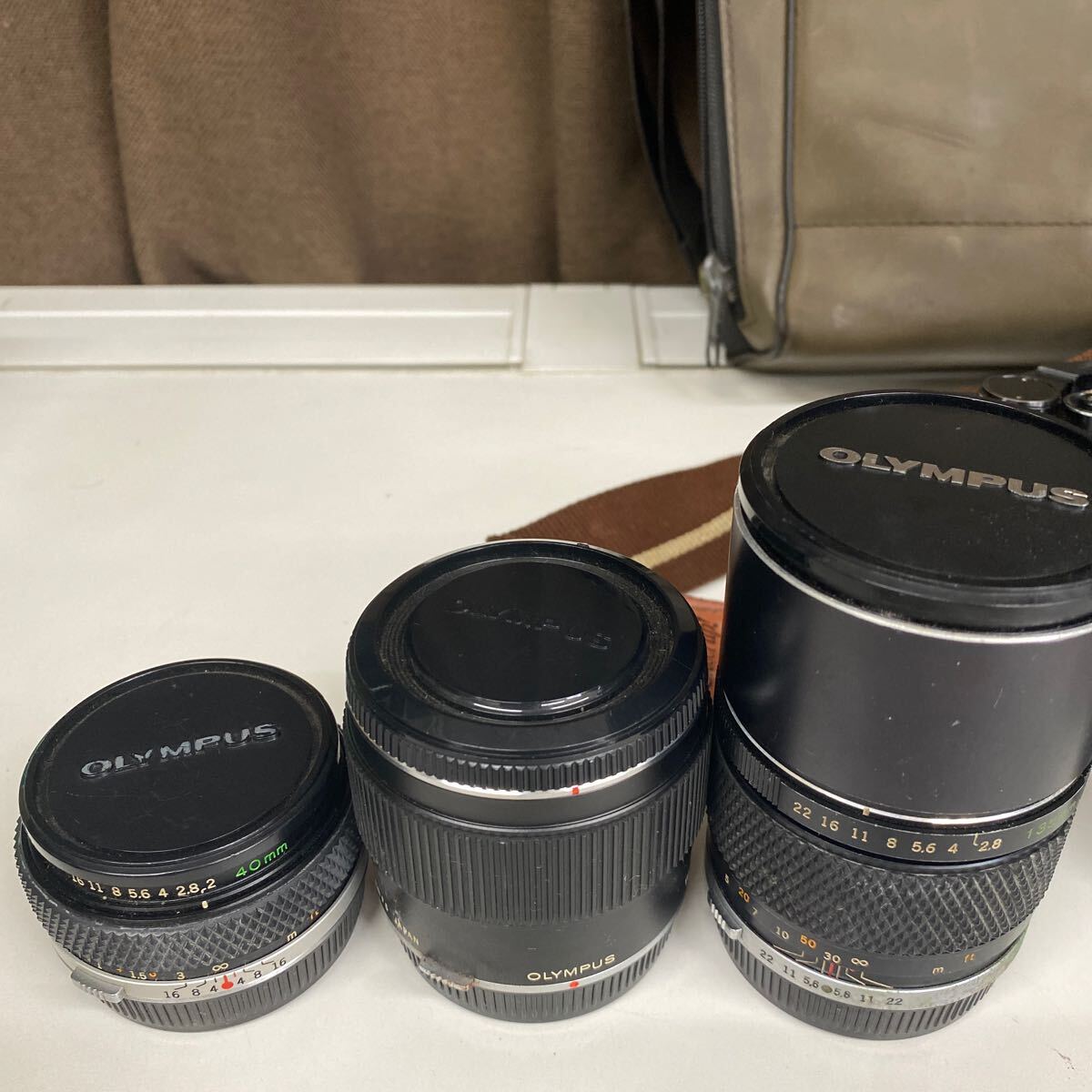 ☆ お得　昭和レトロ　希少　1972年　世界最小　最軽量　一眼レフカメラ　レンズ付き　オリンパス　OLYMPUS OM-1 付屬品多數(shù)　ケース