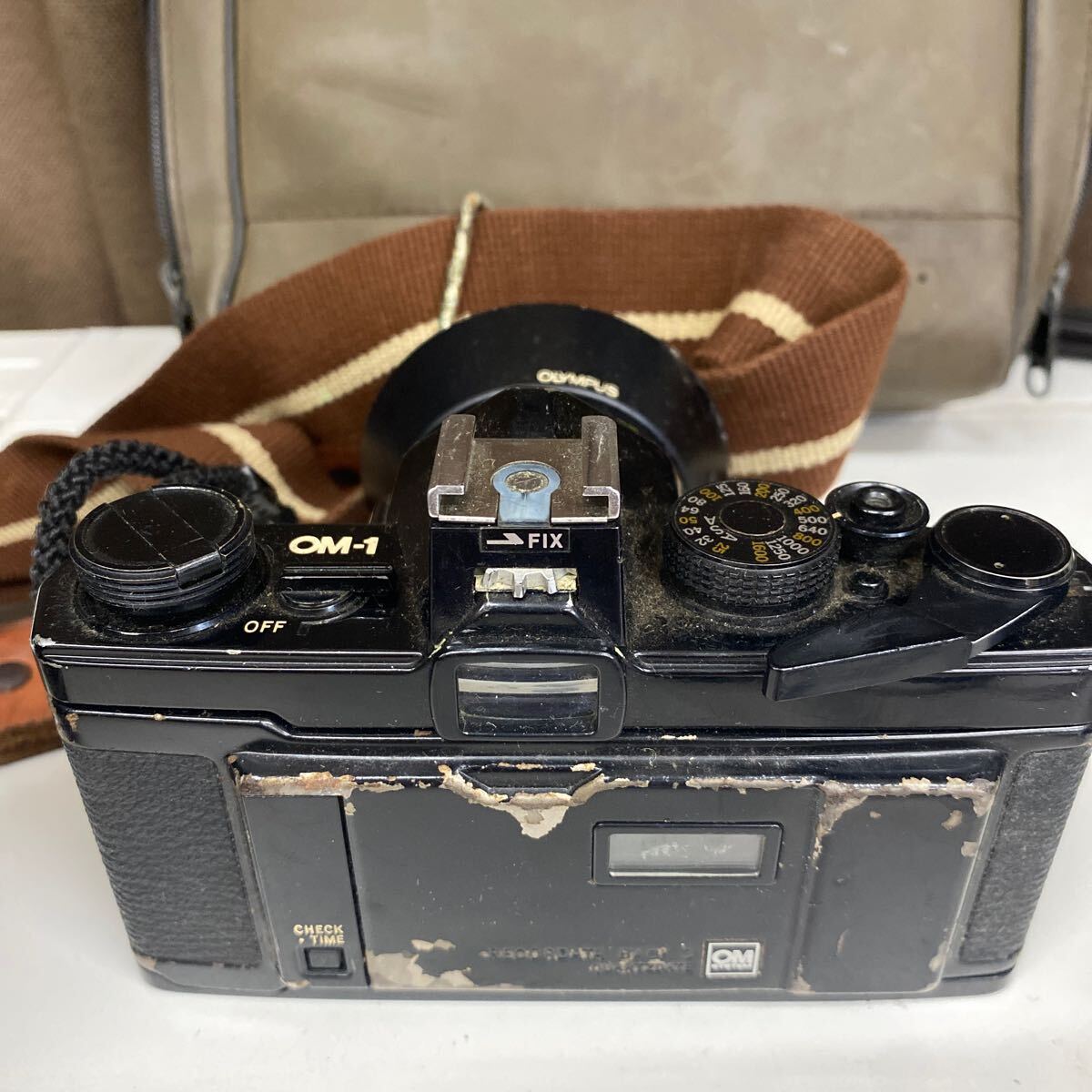 ☆ お得　昭和レトロ　希少　1972年　世界最小　最軽量　一眼レフカメラ　レンズ付き　オリンパス　OLYMPUS OM-1 付屬品多數(shù)　ケース