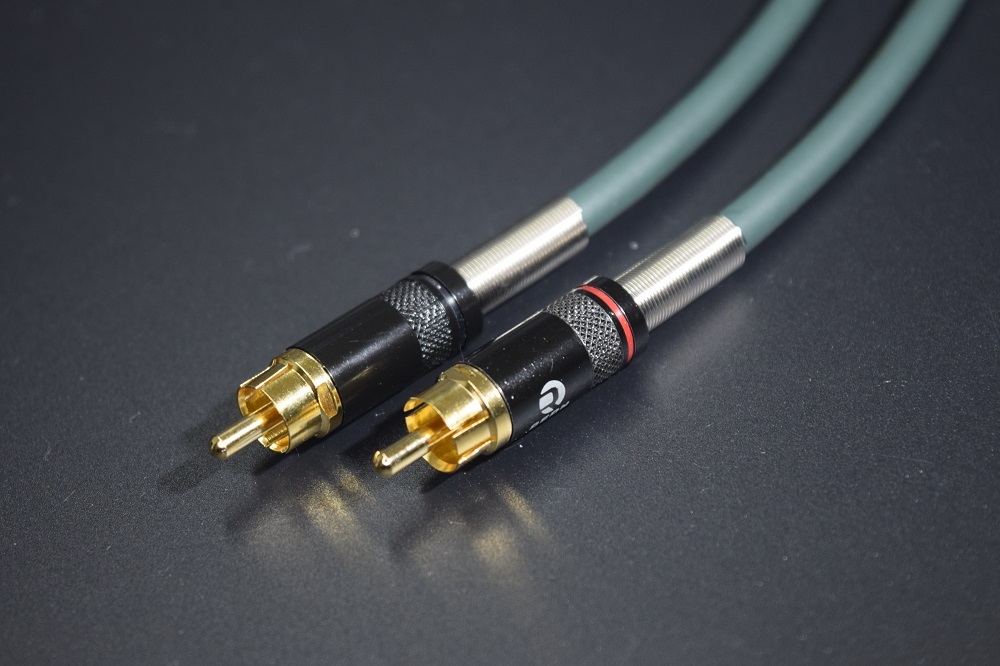 ■■ Oyaide NEO QAC-222(green)＋RCA Gp_plug（RE03）/0.45m×2本