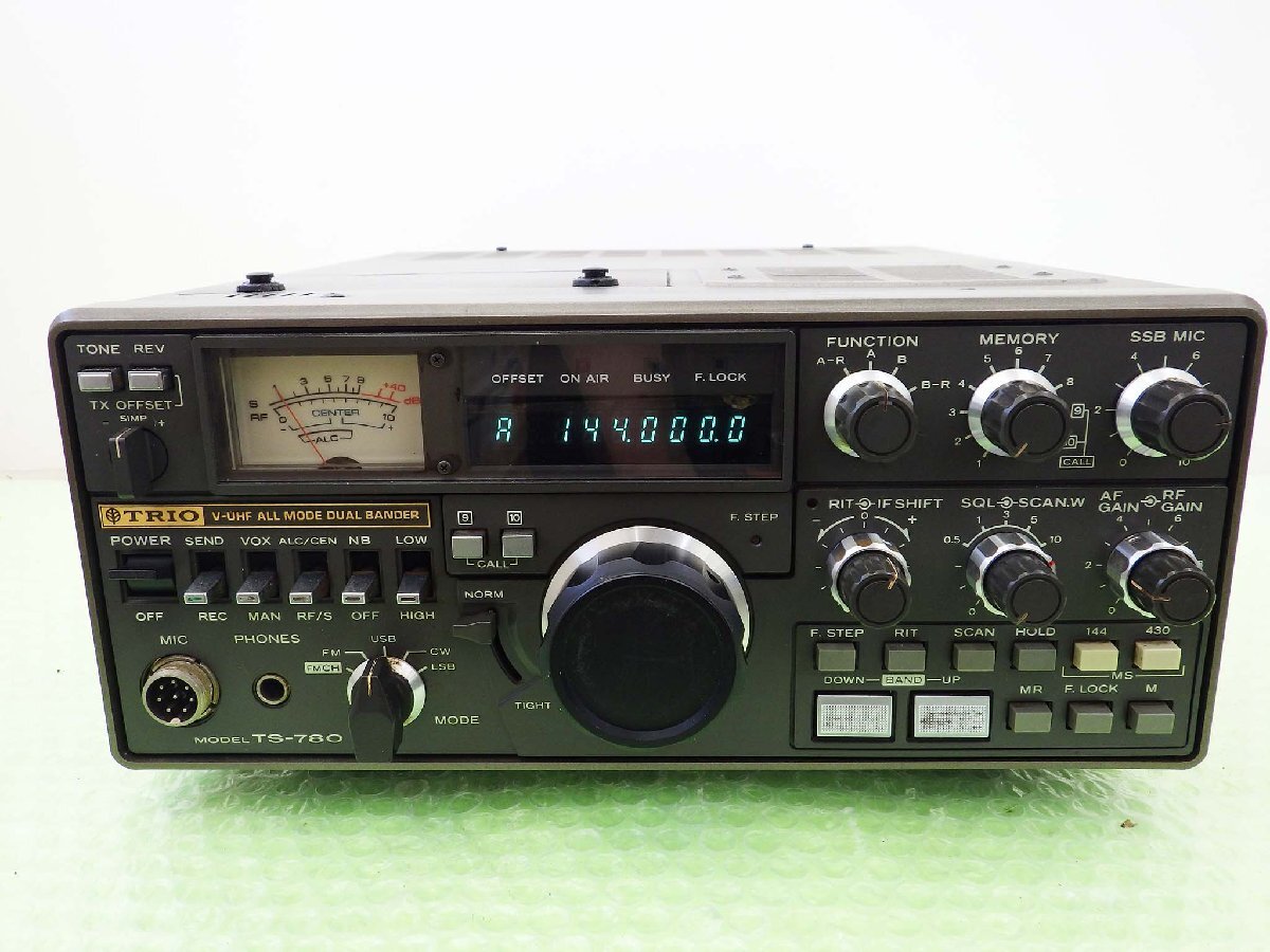TS-780【TRIO】 144/430MHz（オールモード）10W　壊れてます?！〔科筏趣甑趣耍?　現(xiàn)狀渡し品