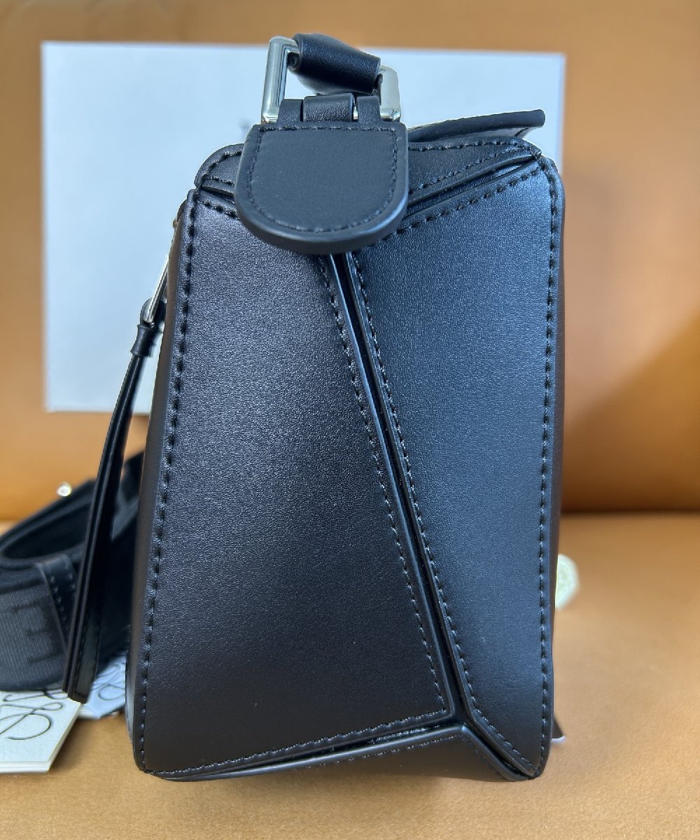ロエベ 【LOEWE】 ハンドバッグ ショルダーバッグ puzzle レザー 本革