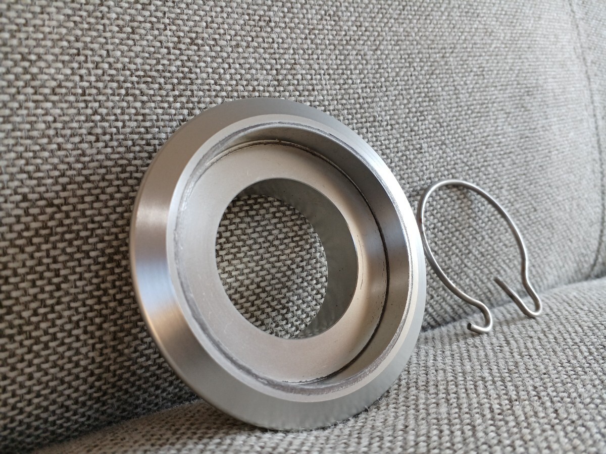 トライアンフ　TRIUMPH 純正 スピードトリプルR　リアホイール　ワッシャー　ホイールカラースペア　ストック　予備にいかがです？