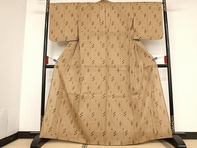 けい シャトル120個 ニューオフィシャル 他 美品有練習ノック基礎手芸 バドミントン シャトル120個 ニューオフィシャル 他 美品有練習