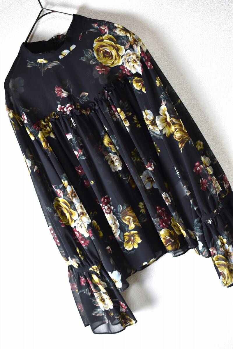 ロイスクレヨン LoisCRAYON フレアスリーブ花柄シアーシフォンプルオーバーブラウス サイズM 黒色