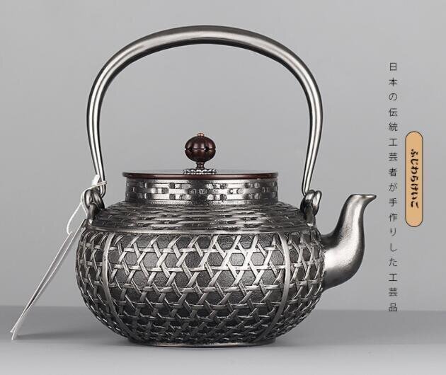 セレブ好物☆新品☆南部鉄器 砂鉄製 鉄瓶 大容量鉄壺