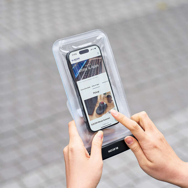 スマートフォン用防水ケース 2ポケットタイプ JIS保護(hù)等級(jí)IPX8相當(dāng)の防水性能を?qū)g現(xiàn) 大小2つに分かれたポケットに収納可能: P-WPS2P05BK