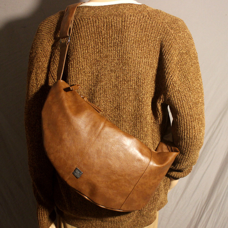 大容量 PU革 レザー ショルダーバッグ 斜め掛けバッグ メッセンジャーバッグ 通勤 斜め掛けバッグ 肩掛け鞄 ダークブラウン_画像7