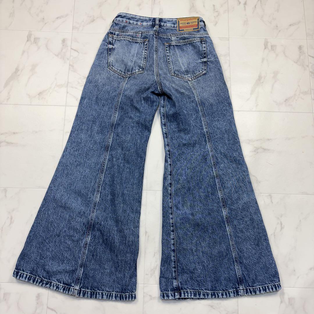 ディーゼル ワイド フレア デニムパンツ D-AKII 26 ブルー 1 ディーゼル ワイドパンツ フレアパンツ デニムパンツ D-AKII 26