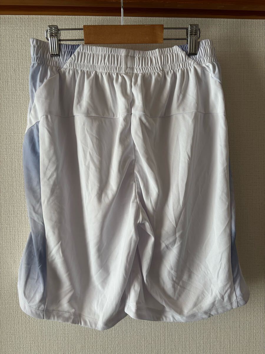 【未使用】コンバース ハーフパンツ ゲームパンツ サッカー　バスケ 薄手　Mサイズ_画像2