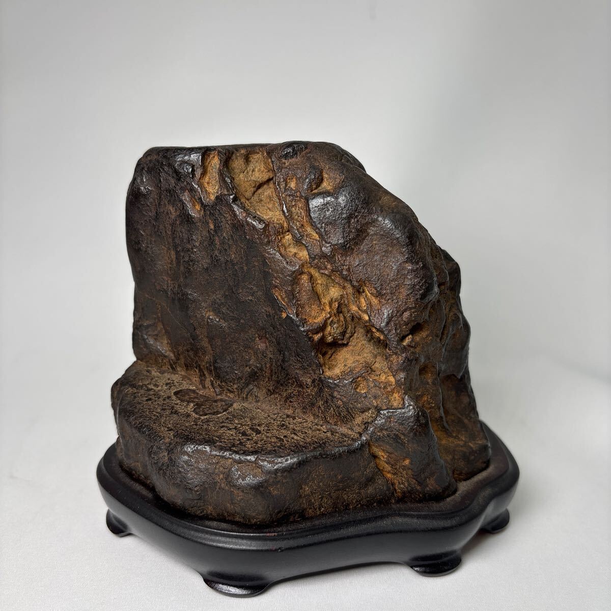 愛好家旧蔵品 瀬田川石 唐木台座 11cm×12cm 重量875g 盆石 水石