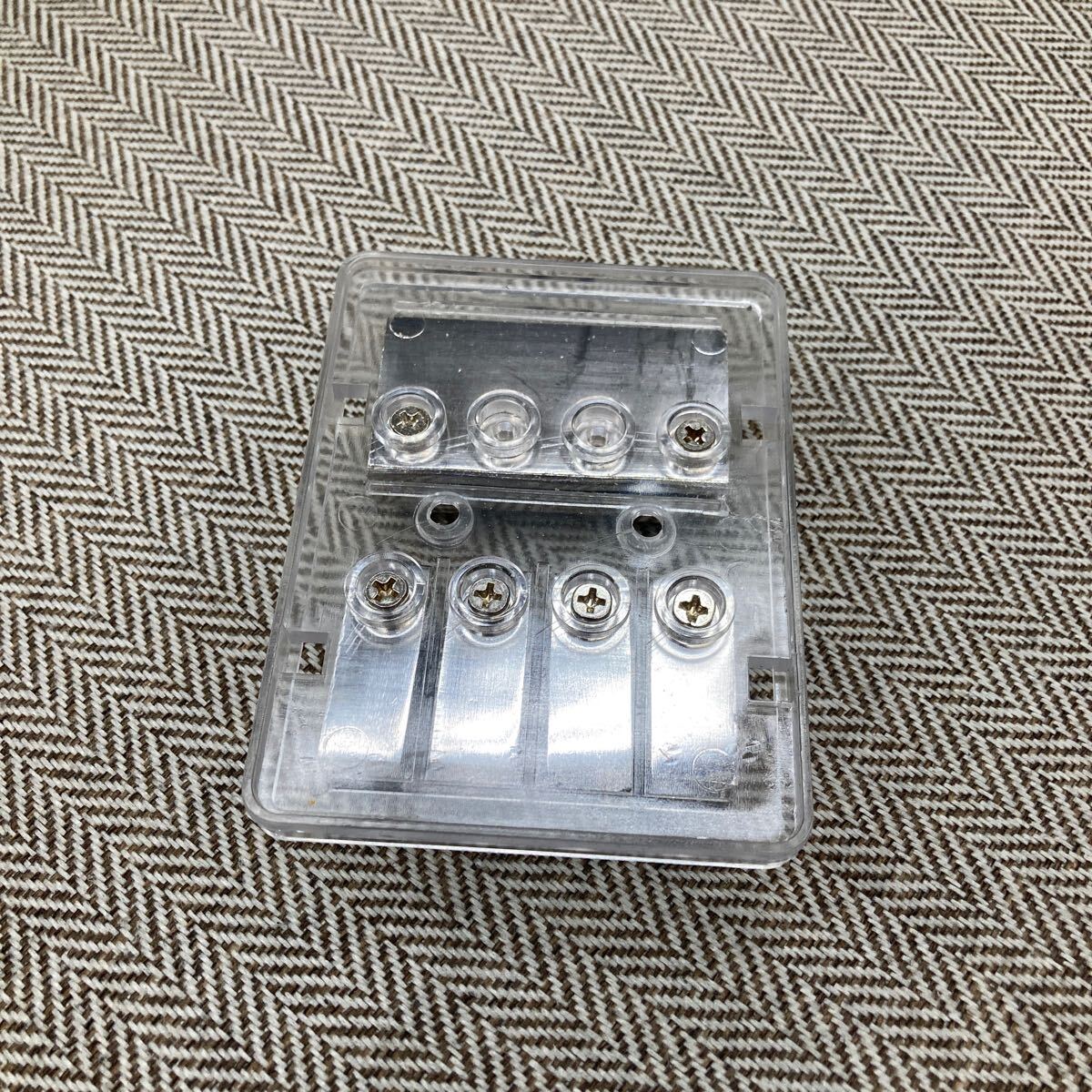 F2Music 4FB-R1CG （IN：0／1AWG×1?4AWG×2、OUT：4AWG×4）ヒューズホルダー　ロジウムコーティング