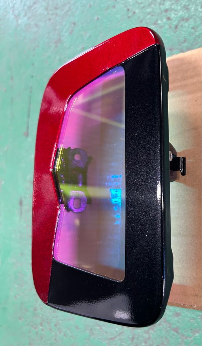 ハイエース200 系用　純正給油カバー追加工3Dデザイン（キャンディレッドブラックマイカ209 ウレタン2液塗装）ファンキーゴースト仕様