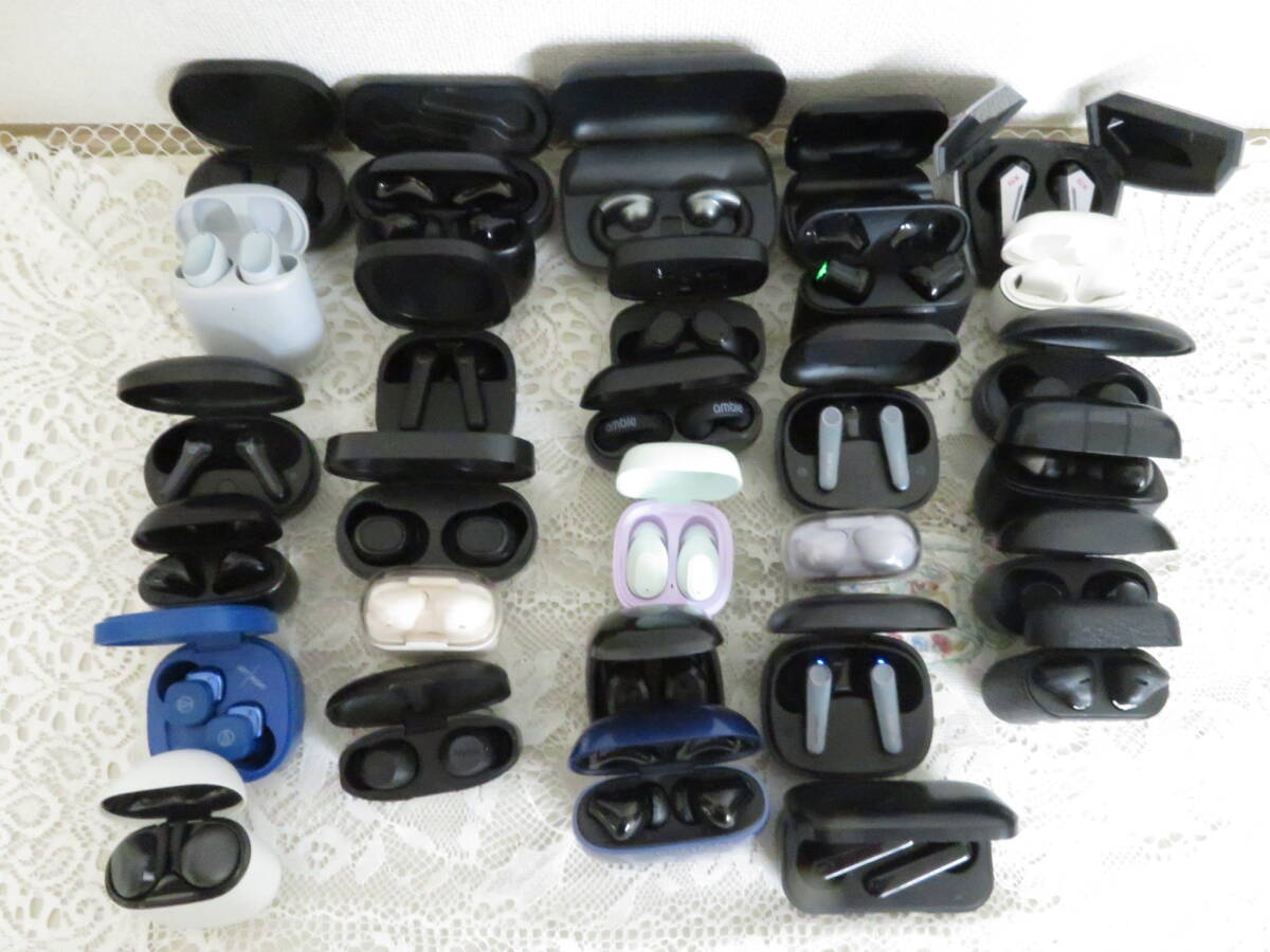 越☆☆１２　３０個まとめ　完全ワイヤレスイヤホン　メーカー多種　色々　画像確認ください　※動作未確認 越２４ ３０個まとめ 完全ワイヤレスイヤホン メーカー多種 色々 画像