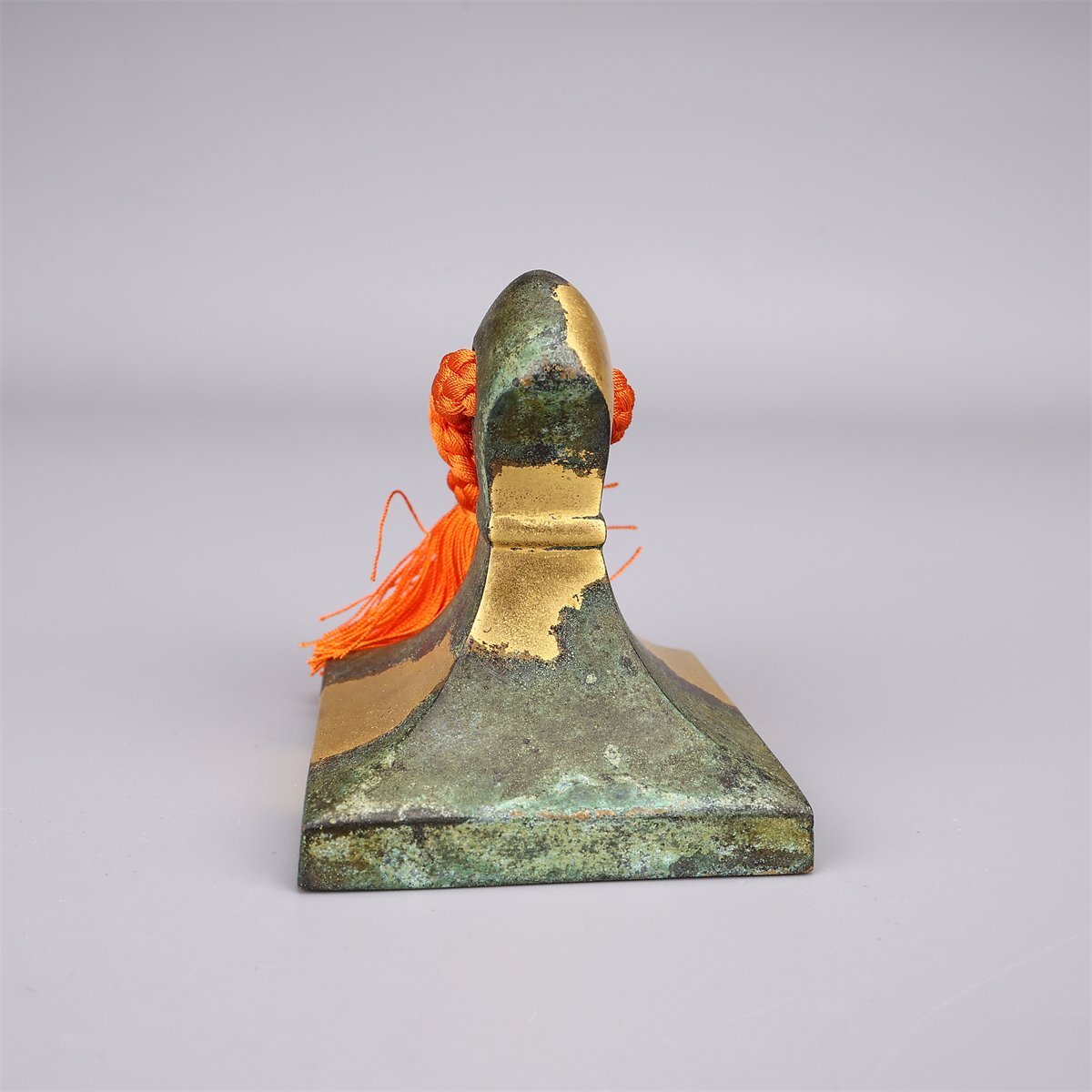 秦蔵六 塗金銅書鎮 鶏頭紐印台 夢工房】秦蔵六造