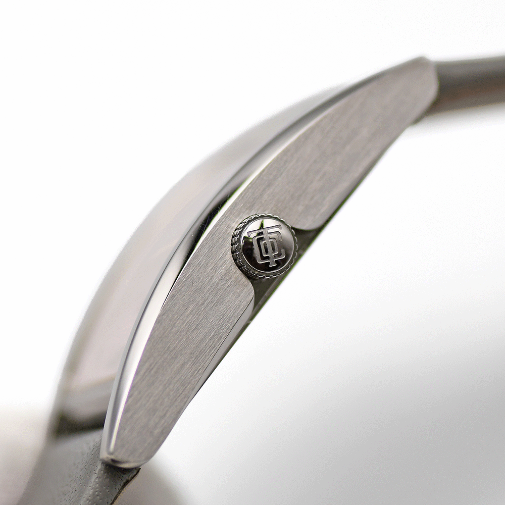 ティファニー TIFFANY＆Co. イーストウエスト ミニ 37093335 クォーツ スクエア型 レディース 腕時(shí)計(jì) 交換用レザーストラップ付き 中古