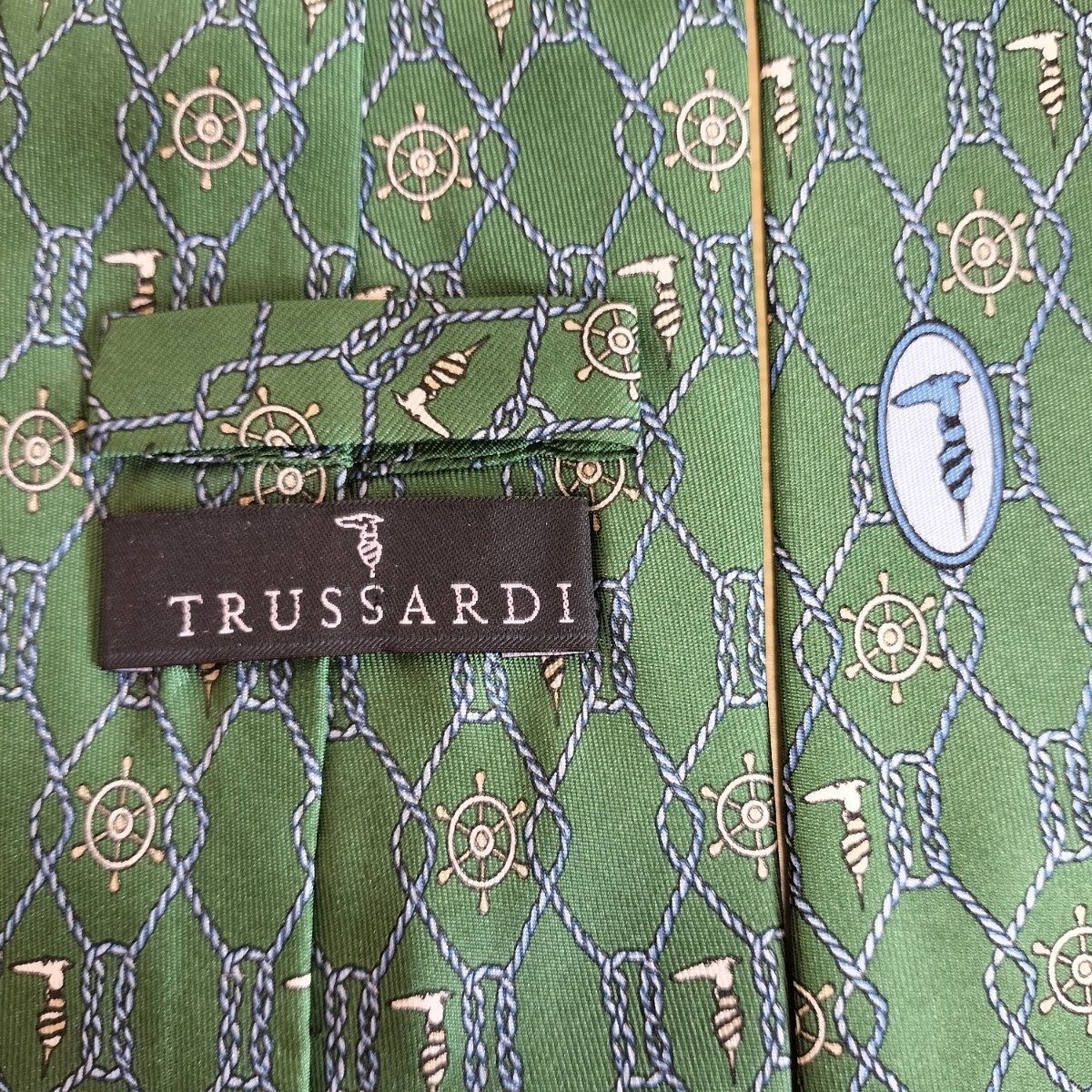 TRUSSARDI(トラサルディ)緑紐舵ロゴ模様ネクタイ_画像1