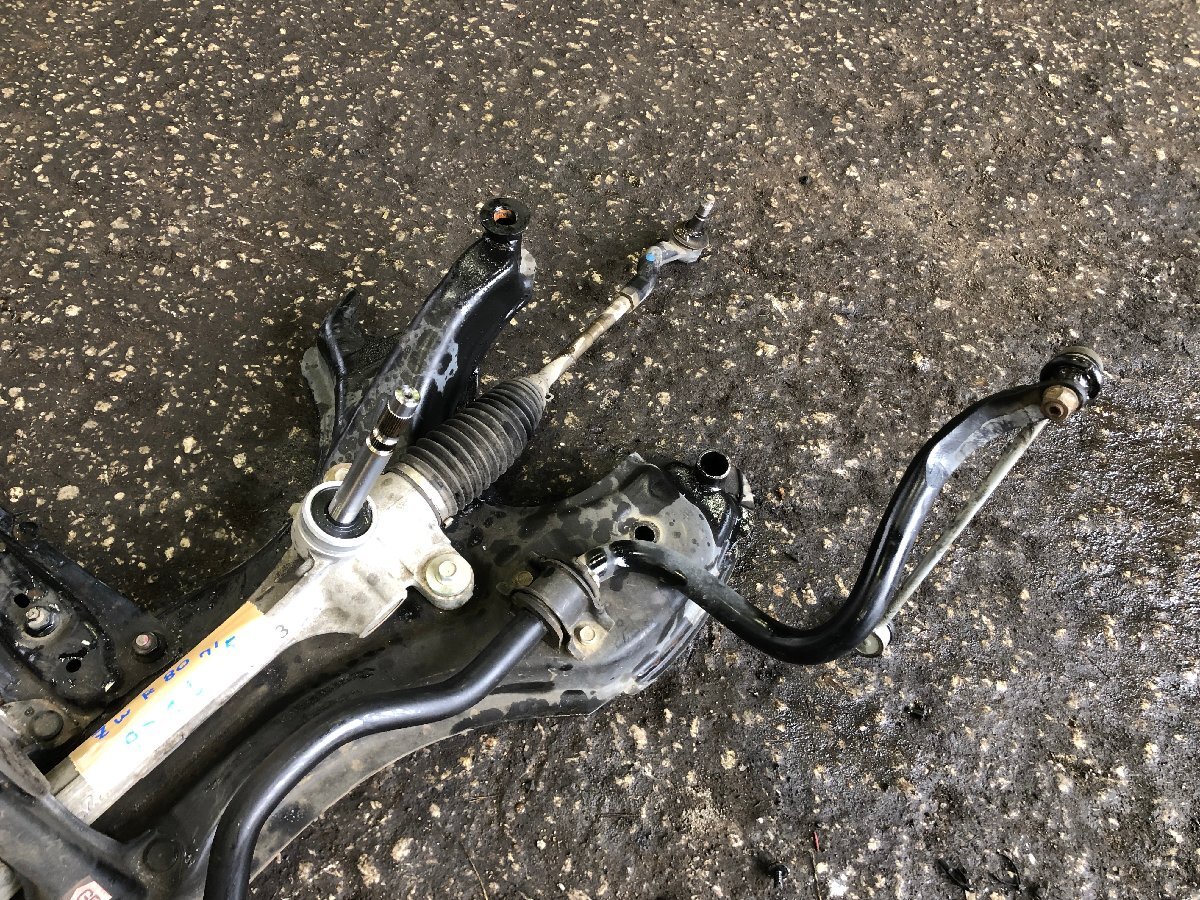エスクァイア ZWR80 純正 クロスメンバー