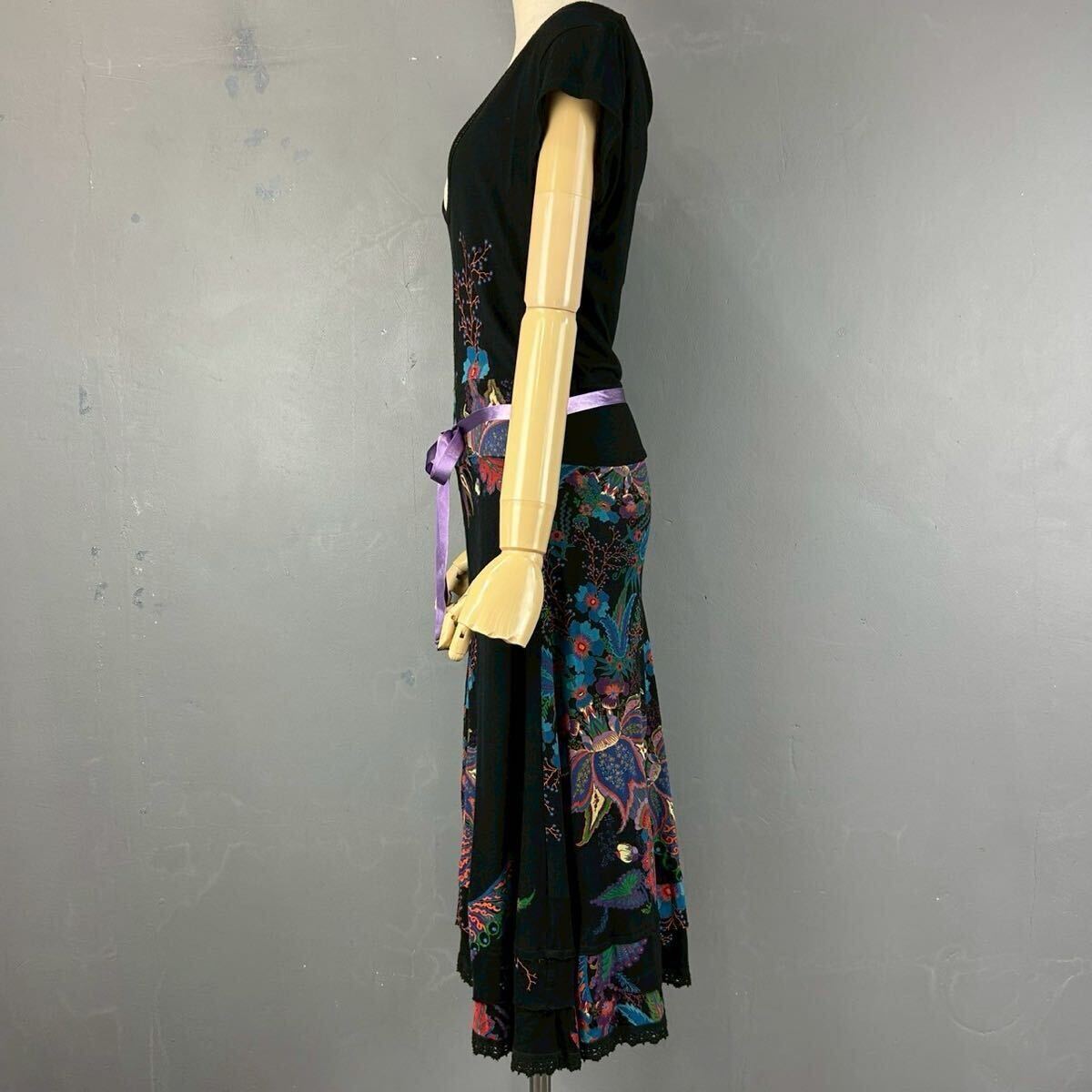 美USED Desigual デシグアル 半袖 薄手 カットソー ワンピース 花柄 ボタニカル柄 レーヨン 100% ブラック 黒 レディース 31V2882 