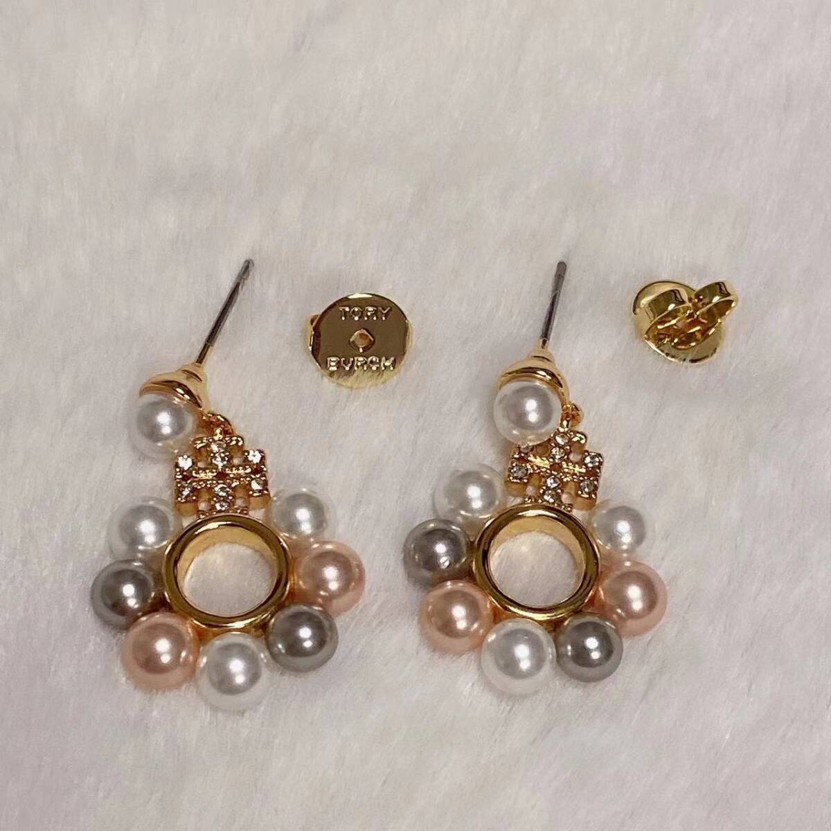 新品未使用　TB055 Tory Burch トリーバーチ　ピアス　パール　キラ