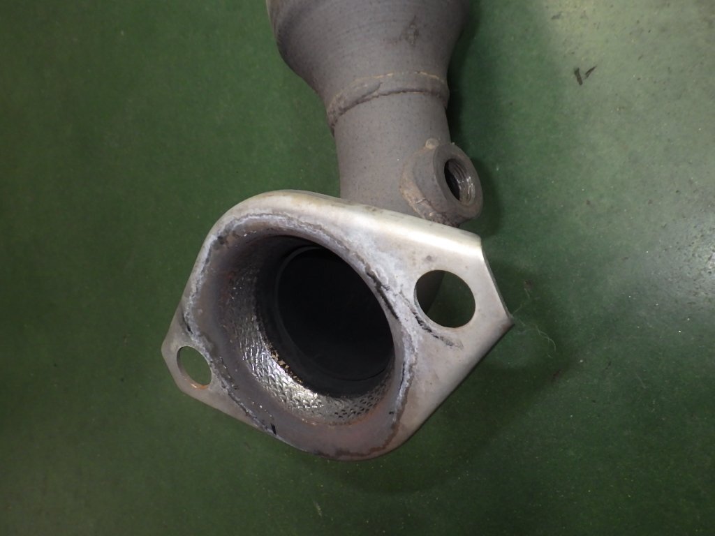 # 156209 Toyota / Vitz / NSP135 / U / оригинальный / передний muffler / 1NR-FE / 4WD / VITZ 1