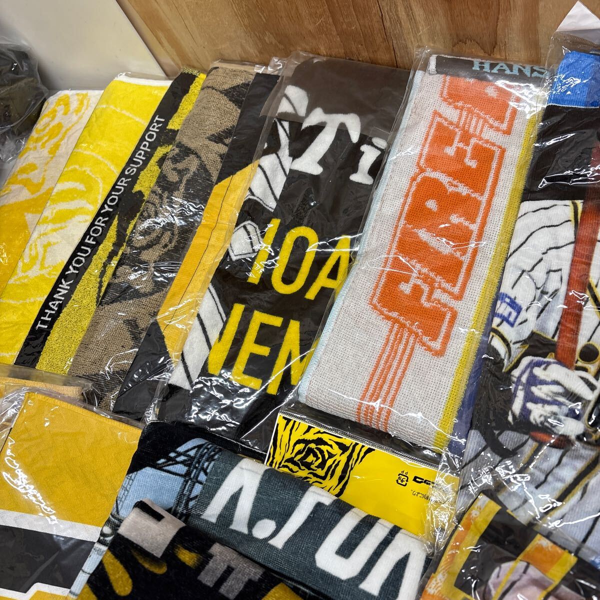 ④ 坂神タイガース タオル グッズ等まとめて 現(xiàn)狀品 140サイズ分
