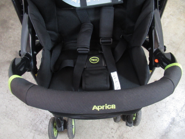 47800 アップリカ Aprica ベビーカー 綺麗 外出 散歩 赤ちゃん 人気のブラック グリーン 乳児 