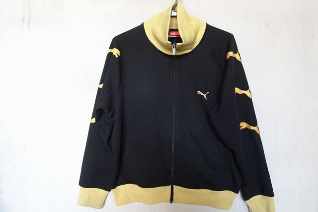 PUMA/プーマ/864777/長(zhǎng)袖トラックジャケット/ジャージ素材/ストライプ織生地/前ジップアップ/ロゴプリント/黒/ブラック/Oサイズ(5/1R7)