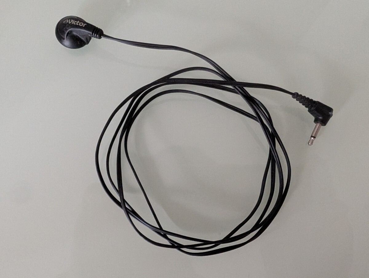 Victor製モノラルイヤフォン♪2極／φ2.5mm（ミニミニプラグ）☆110cm☆ブラック_画像1