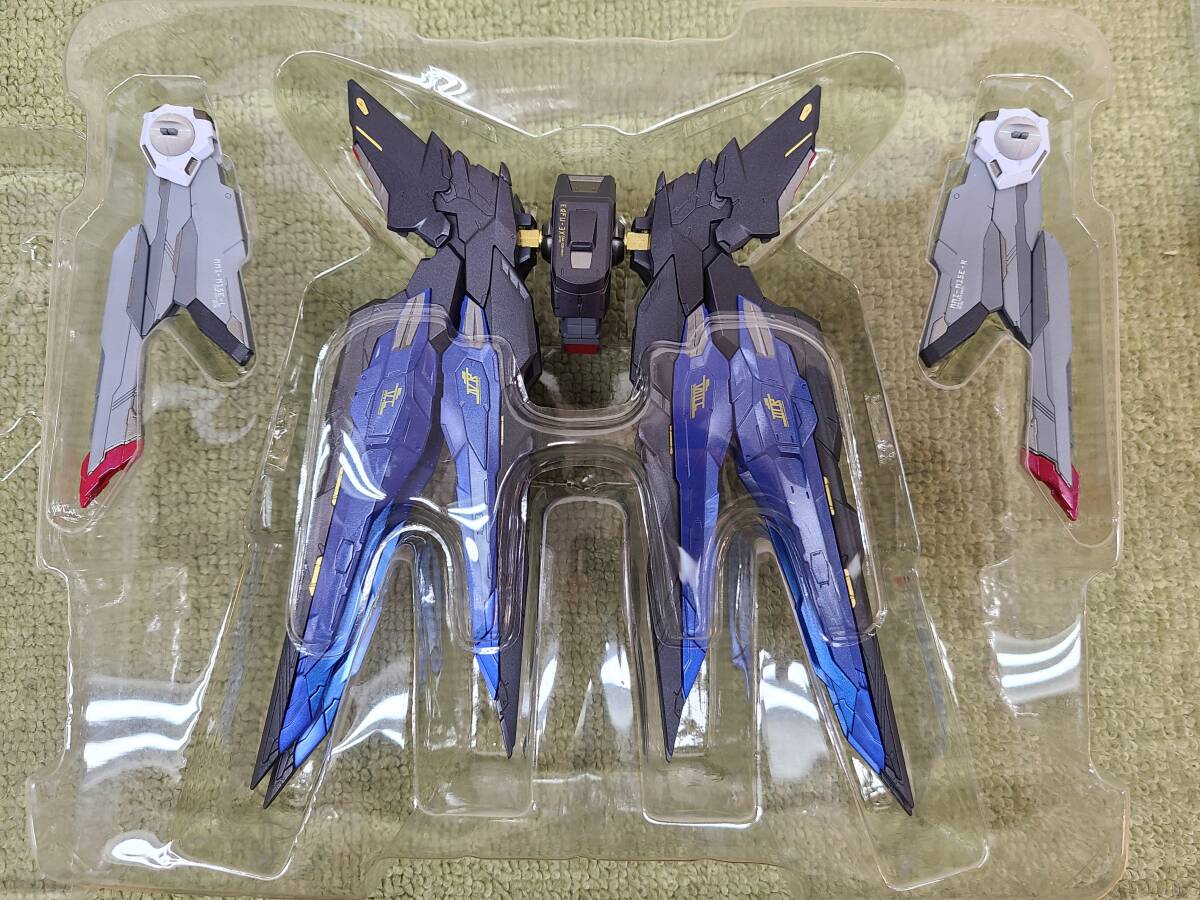 087-M67) 中古品 METAL BUILD ストライクフリーダムガンダム フィギュア 機(jī)動(dòng)戦士ガンダムSEED DESTINY バンダイ 完品