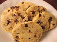 小麥ふすま粉 900g【粗挽きタイプ】パン クッキー等に 栄養(yǎng)成分豊富な焙煎ふすま粉【滅菌 焙煎済原料使用】 【メール便対応】