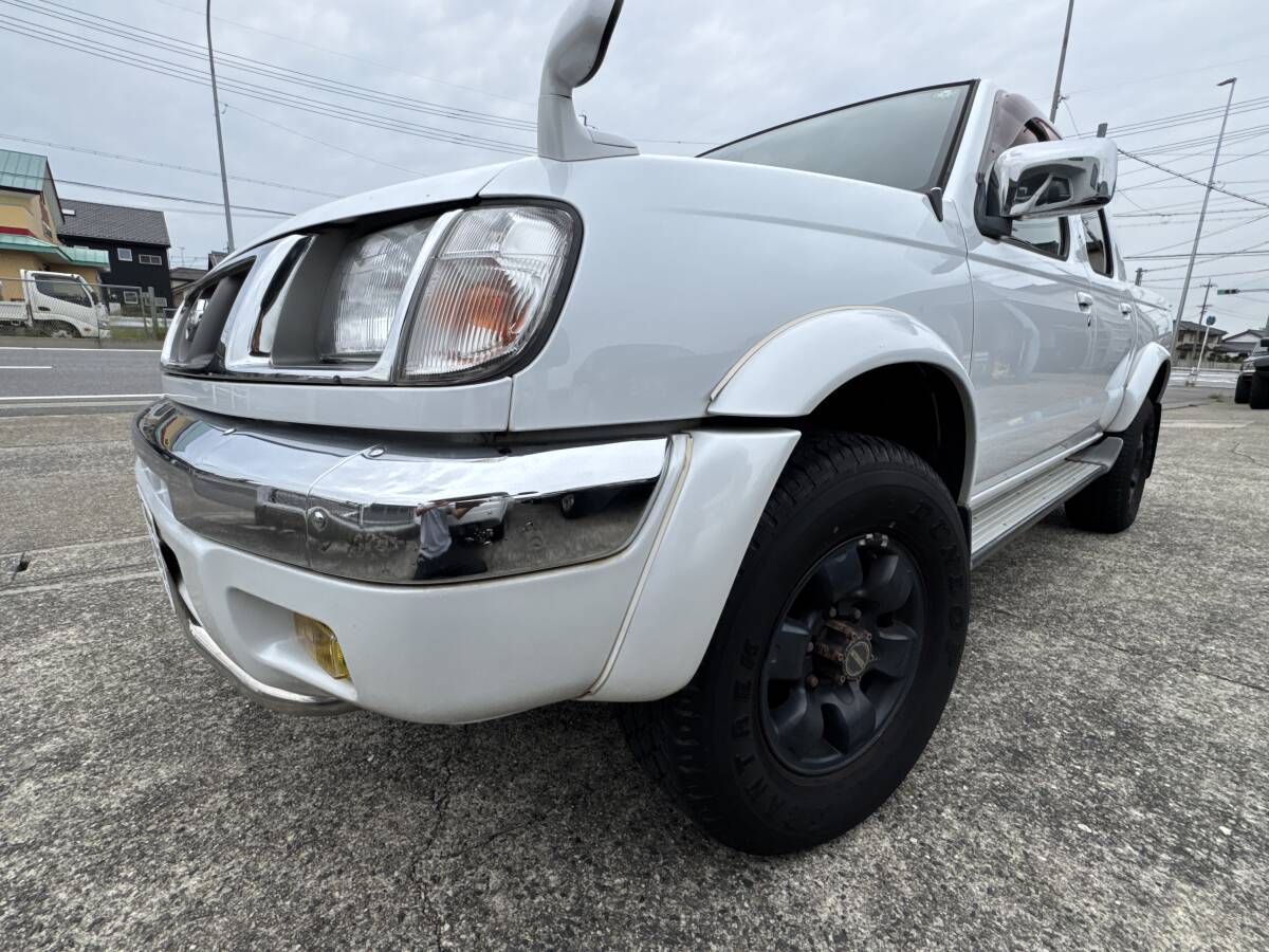 美車 ダットサントラックWキャブAX-LTD 4WD 車検令和7年12月 ガソリン オートマ サンルーフ ステップバンパー　程度良好　売り切り出品