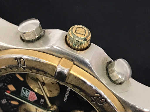 タグホイヤー プロフェッショナル デイト クロノグラフ クォーツ 腕時(shí)計(jì) 565.306 メンズ 付屬品あり QH054-123