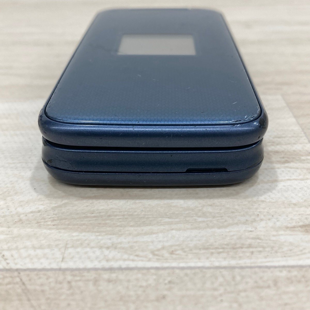 Docomo らくらくホン　F-01M ネイビー　ドコモ docomo らくらくホン F-01M ネイビー[D5776] 携帯電話