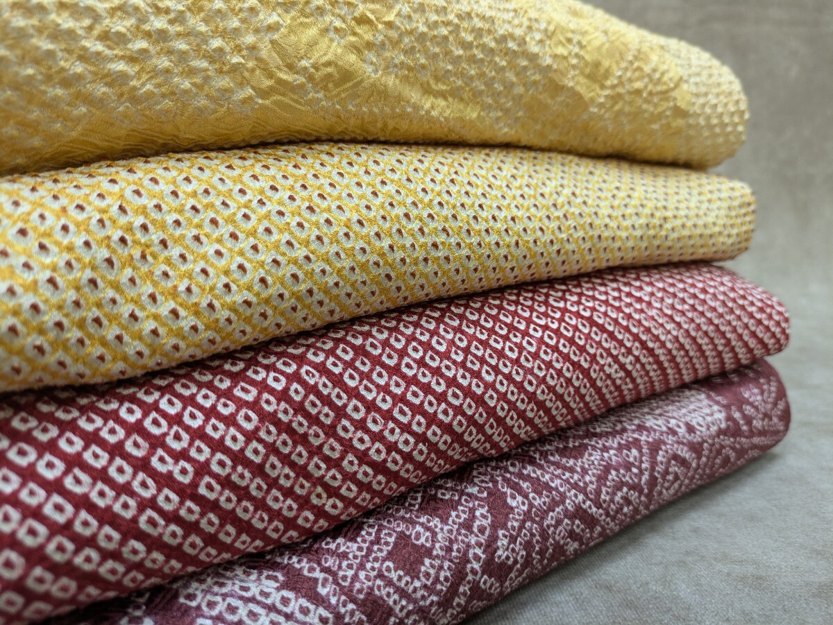 着物 総絞り 正絹 4枚まとめ売り 和服 和装 和柄 レトロ柄 花柄 赤色系 黄色系 リメイク 素材 材料 生地 コレクション 奈良発 _画像1