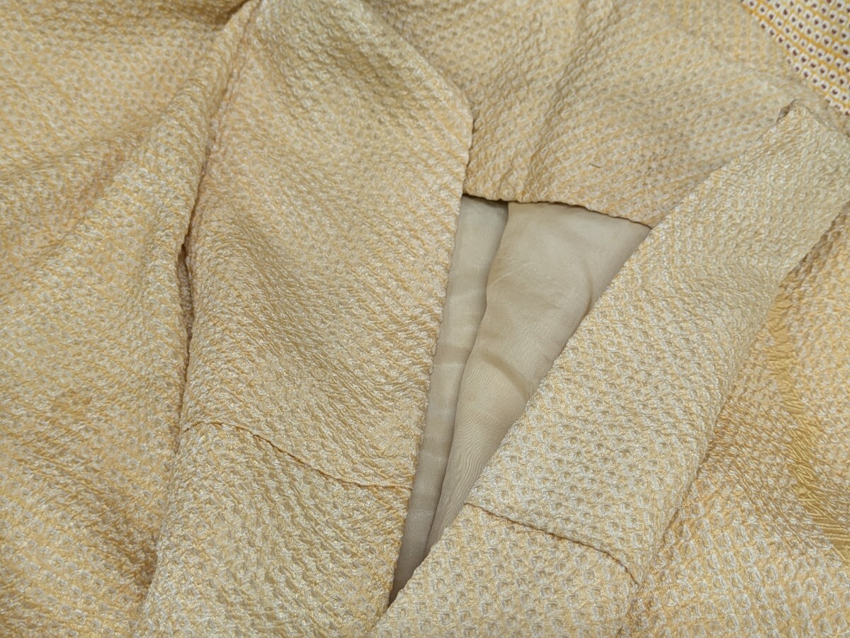着物 総絞り 正絹 4枚まとめ売り 和服 和装 和柄 レトロ柄 花柄 赤色系 黄色系 リメイク 素材 材料 生地 コレクション 奈良発 _画像4