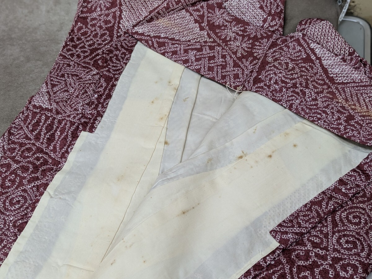 着物 総絞り 正絹 4枚まとめ売り 和服 和装 和柄 レトロ柄 花柄 赤色系 黄色系 リメイク 素材 材料 生地 コレクション 奈良発 _画像8