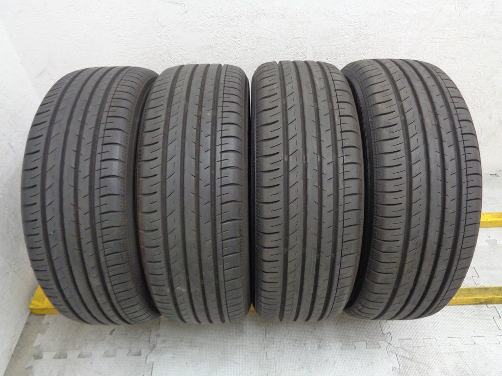 【送料込み】★ バリ溝 ★ 185/55R16 83V ★ ヨコハマ ブルーアース-GT AE51 ★ 4本セット ★