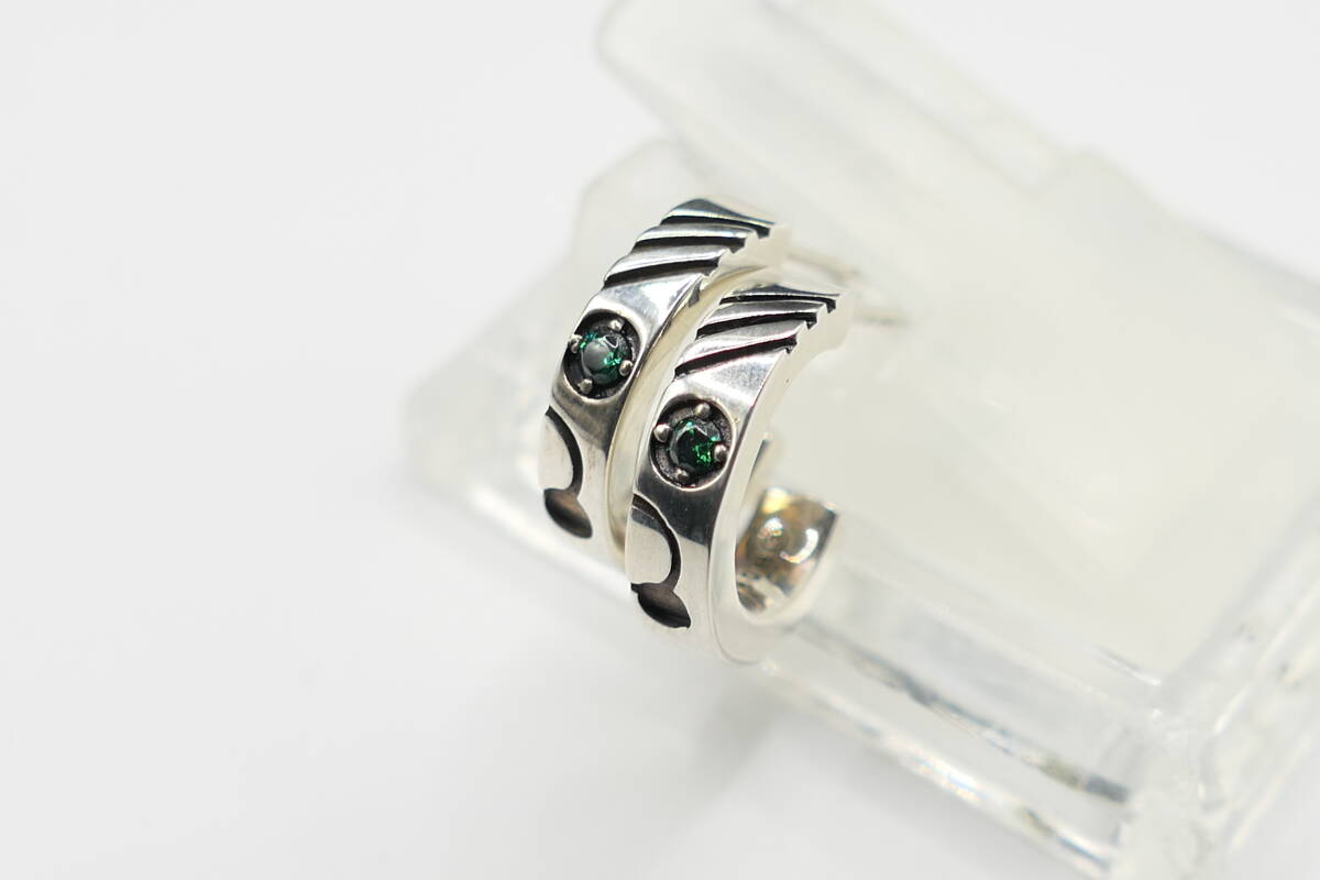 美品　ホワイトクローバー　ホリミヤ　井浦秀　コラボ　ピアス　両耳用
