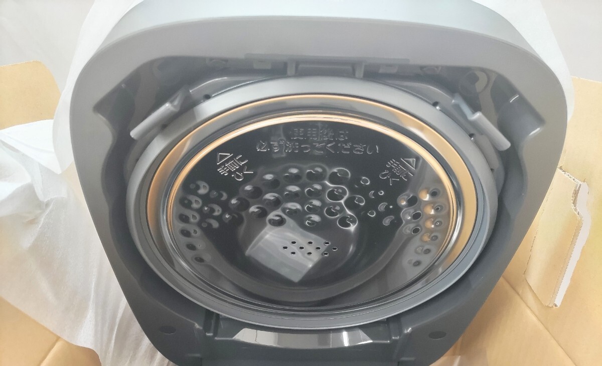 ZOJIRUSHI Zojirushi 5.5...IH..ja- доводить до крайности ..NW-QA10-BA черный 