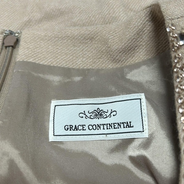 グレースコンチネンタル GRACE CONTINENTAL サイズ36 S - ベージュ レディース Vネック/七分袖/ひざ丈/ビジュー ワンピース